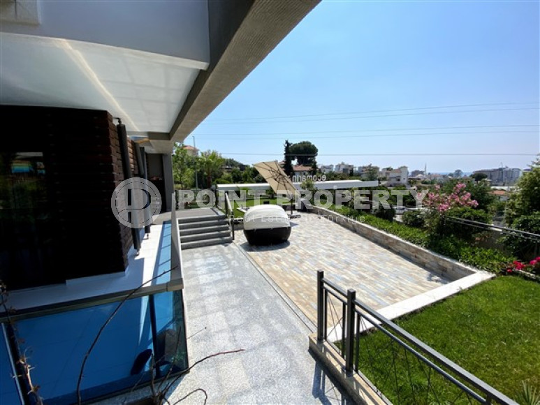 Luxurious 3+1 duplex with an area of 262 m2 and a stylish interior, Kargicak district-id-3952-photo-19