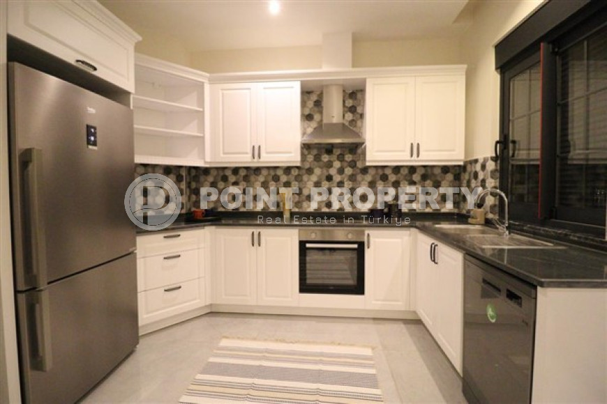 Двухуровневые апартаменты 180 м2 на 1 и 2 этажах комплекса в районе Оба-id-3953-фото-8