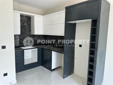 Двухкомнатные апартаменты с планировкой 1+1 в резиденции 2022 года на некотором удалении от моря, район Оба-id-3955-фото-5