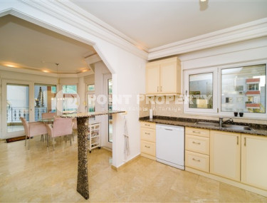 Bright furnished 2+1 apartment in a building with a swimming pool and garden.-id-3959-photo-4