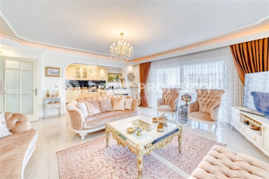 A wonderful, bright apartment with a pleasant interior on the 2nd floor, a 20-minute walk from the sea.-id-3966-photo-1