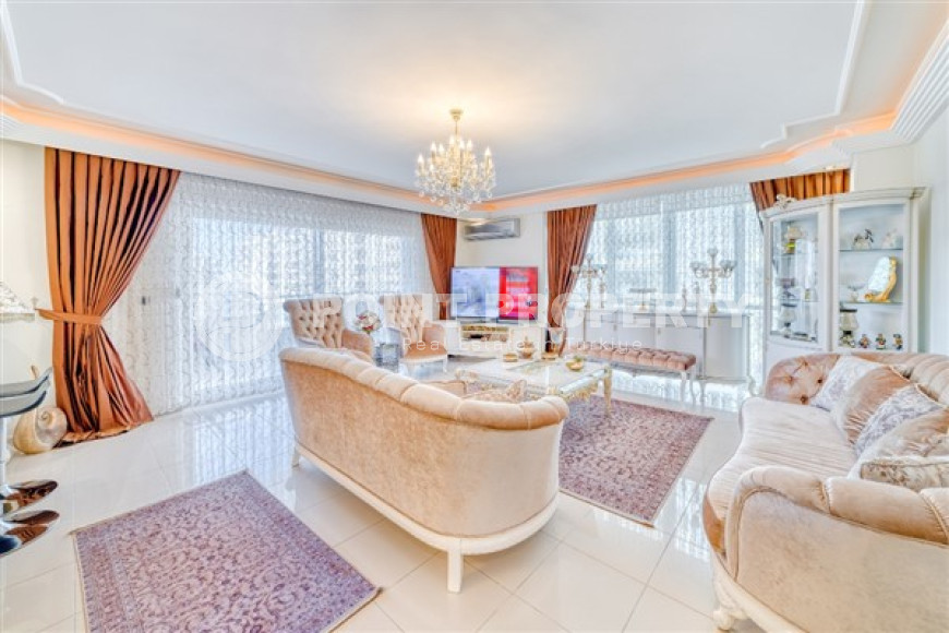 A wonderful, bright apartment with a pleasant interior on the 2nd floor, a 20-minute walk from the sea.-id-3966-photo-2