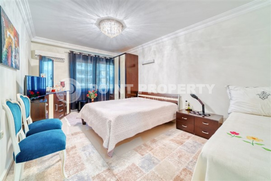 A wonderful, bright apartment with a pleasant interior on the 2nd floor, a 20-minute walk from the sea.-id-3966-photo-5