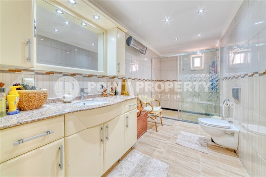 A wonderful, bright apartment with a pleasant interior on the 2nd floor, a 20-minute walk from the sea.-id-3966-photo-7