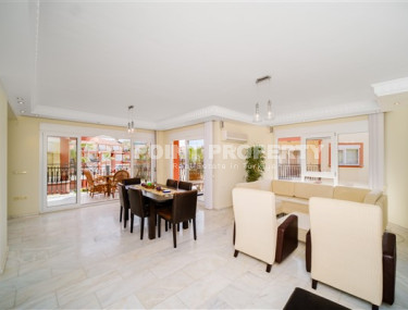 Комфортабельная пятикомнатная меблированная вилла с площадью 200 м2 в районе Кестель-id-3965-фото-4