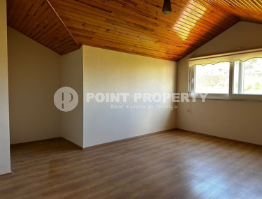 Вместительный шестикомнатный пентхаус 280 м2, центр Аланьи. Продается без мебели.-id-3971-фото-4