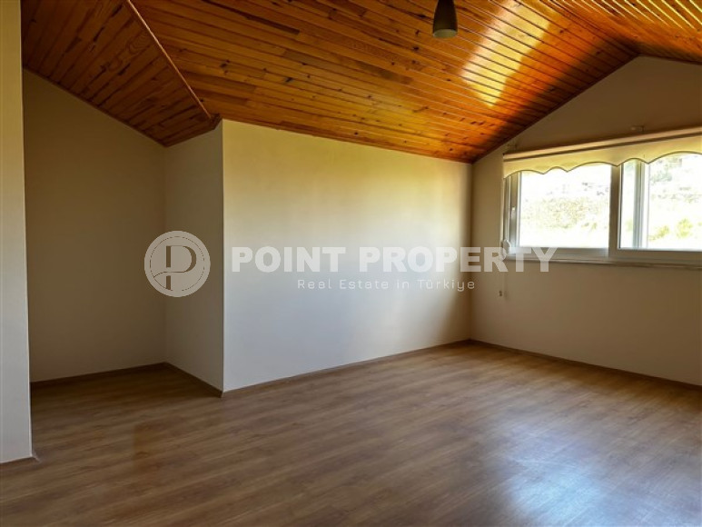 Вместительный шестикомнатный пентхаус 280 м2, центр Аланьи. Продается без мебели.-id-3971-фото-4