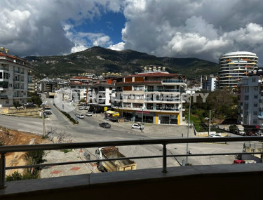 Spacious six-room penthouse 280 m2, center of Alanya. Sold unfurnished.-id-3971-photo-1