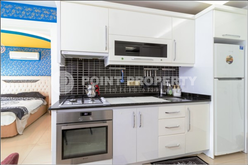 Comfortable inexpensive 1+1 apartment 50 m2 within walking distance from the sea, Mahmutlar-id-3973-photo-4