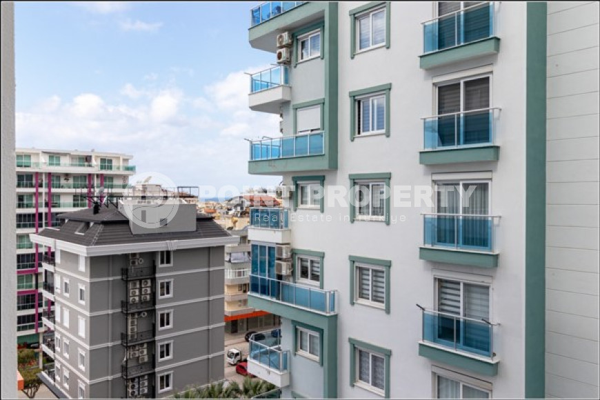 Comfortable inexpensive 1+1 apartment 50 m2 within walking distance from the sea, Mahmutlar-id-3973-photo-6