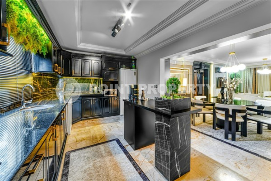 Charming five-room villa 280 m2 with furniture and designer interior, Kargicak district-id-3975-photo-2