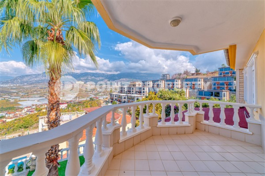 Charming five-room villa 280 m2 with furniture and designer interior, Kargicak district-id-3975-photo-6