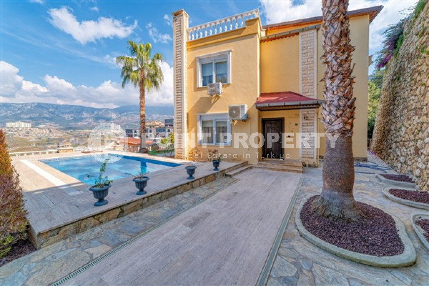 Charming five-room villa 280 m2 with furniture and designer interior, Kargicak district-id-3975-photo-8