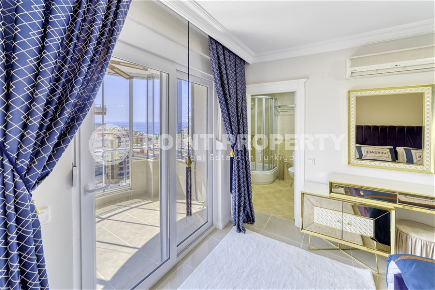 Spacious penthouse with 4+1 layout, 280 m2, from the owner in Mahmutlar, 150 m from the sea-id-1332-photo-16