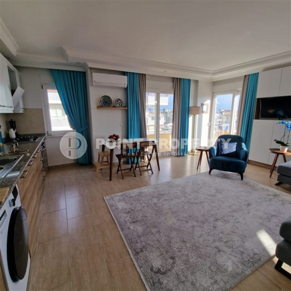 Well-maintained three-room apartment 110 m2, Alanya center. 700 meters from the Mediterranean coast.-id-3979-photo-5