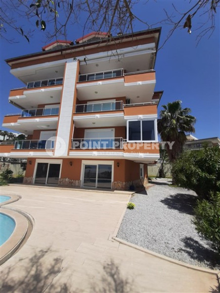 Двухуровневые апартаменты 180 м2 на третьем этаже и крыше малоэтажного комплекса, район Демирташ-id-3981-фото-3