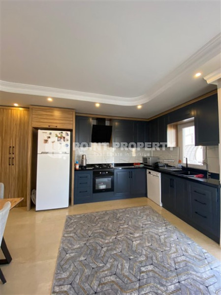 Современный просторный дуплекс 4+1 на 4-м этаже с мансардой с панорамным видом на город и Торосские горы.-id-3983-фото-3