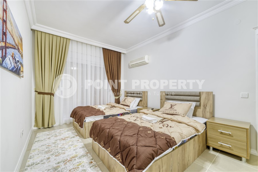 Spacious penthouse with 4+1 layout, 280 m2, from the owner in Mahmutlar, 150 m from the sea-id-1332-photo-26