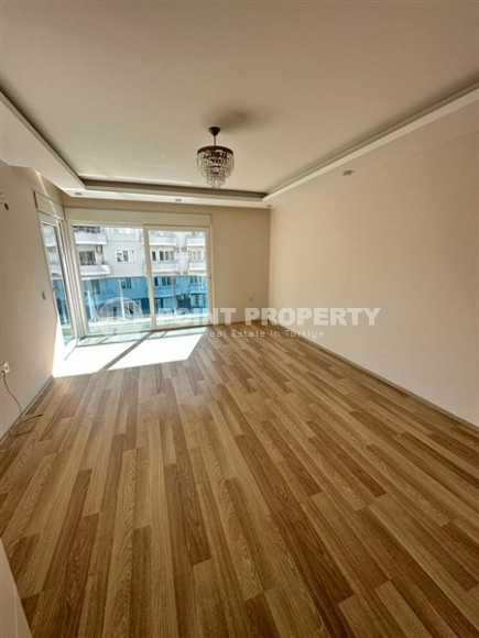 Beautiful apartment with an area of 100 m2 located 300 meters from the sea in the Tosmur area-id-3992-photo-3