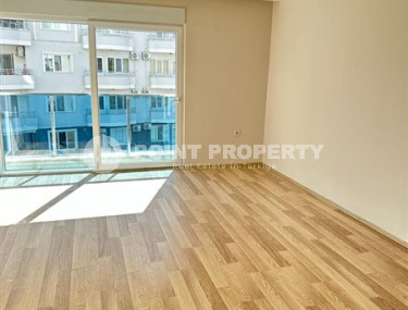 Beautiful apartment with an area of 100 m2 located 300 meters from the sea in the Tosmur area-id-3992-photo-4