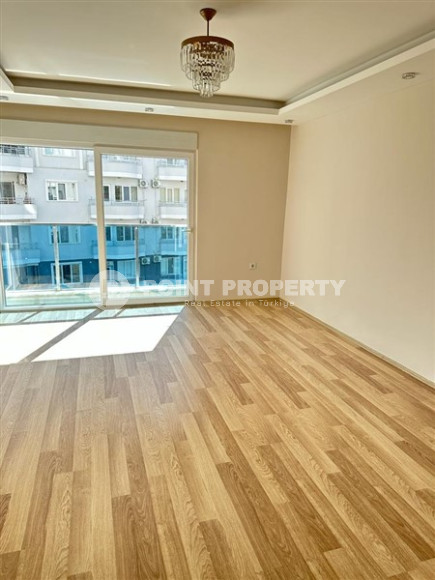 Beautiful apartment with an area of 100 m2 located 300 meters from the sea in the Tosmur area-id-3992-photo-4