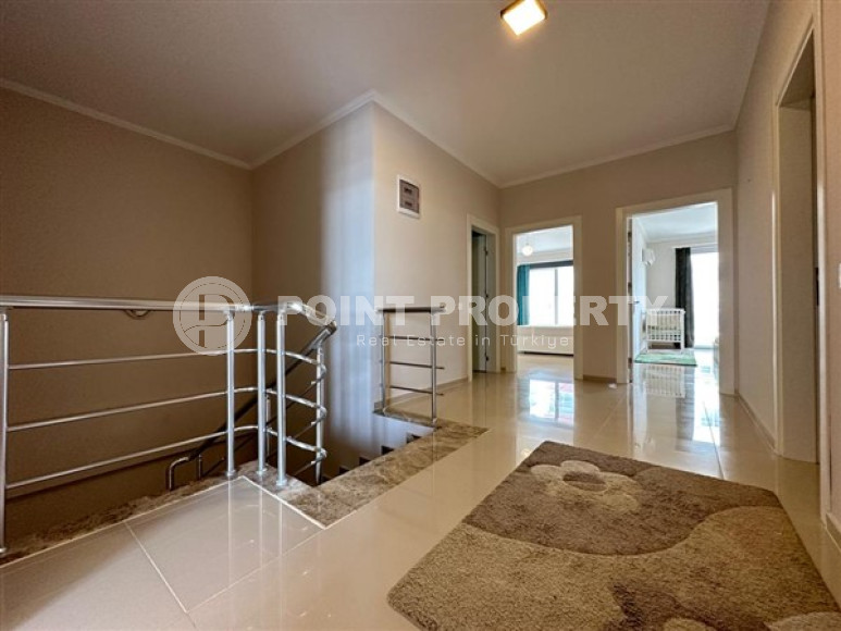 Spacious six-room duplex apartment 260 m2 in the Tosmur area-id-3999-photo-17