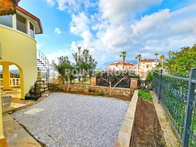 Ready-to-move four-room villa 200 m2 away from the sea, Kargicak-id-4000-photo-9