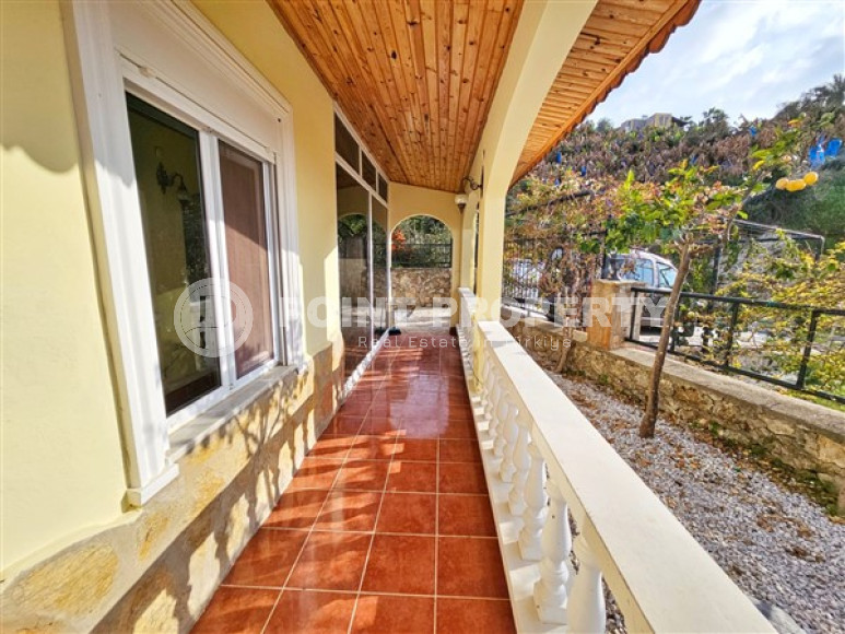 Ready-to-move four-room villa 200 m2 away from the sea, Kargicak-id-4000-photo-17