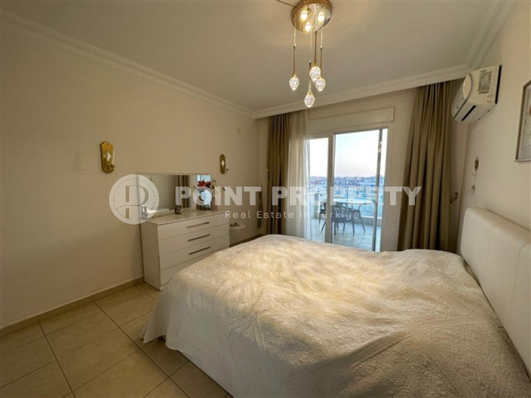 Современная двухуровневая квартира 3+1 на 4-м этаже с мансардой с панорамным видом на город.-id-4003-фото-5