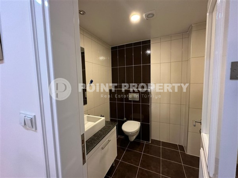 Современная двухуровневая квартира 3+1 на 4-м этаже с мансардой с панорамным видом на город.-id-4003-фото-16