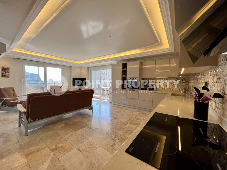 Большая двухкомнатная квартира, общей площадью 125 м2, на 8-м этаже с панорамным видом на город и море.-id-4005-фото-3