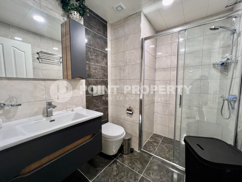 Большая двухкомнатная квартира, общей площадью 125 м2, на 8-м этаже с панорамным видом на город и море.-id-4005-фото-9