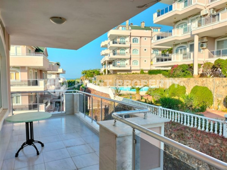 Large duplex on the 4th floor with attic with luxurious panoramic sea views in the quiet Demirtas area.-id-4007-photo-9