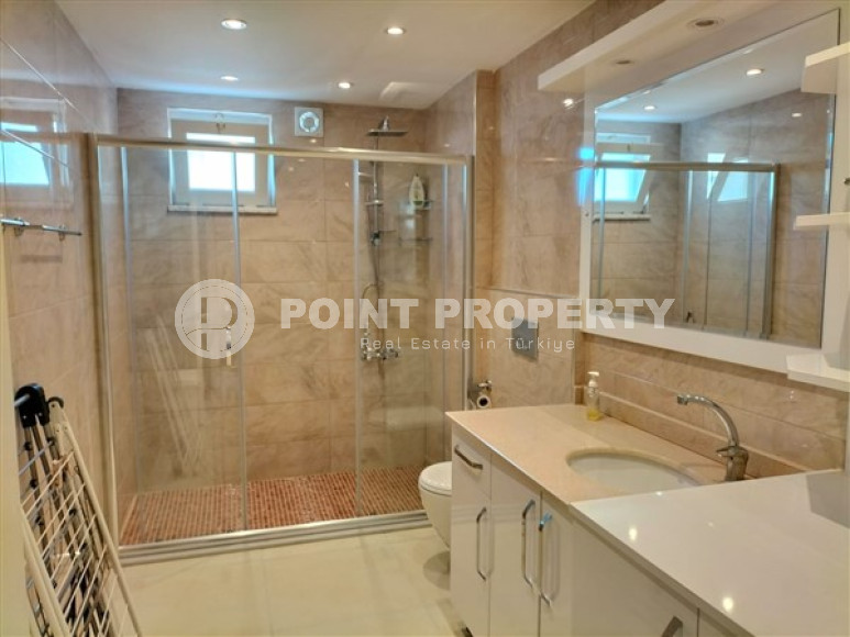 Large duplex on the 4th floor with attic with luxurious panoramic sea views in the quiet Demirtas area.-id-4007-photo-14