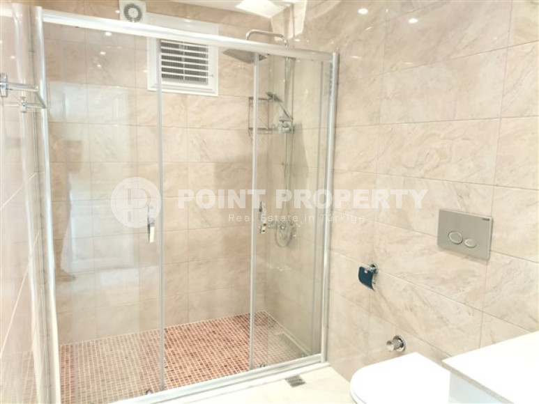 Large duplex on the 4th floor with attic with luxurious panoramic sea views in the quiet Demirtas area.-id-4007-photo-17