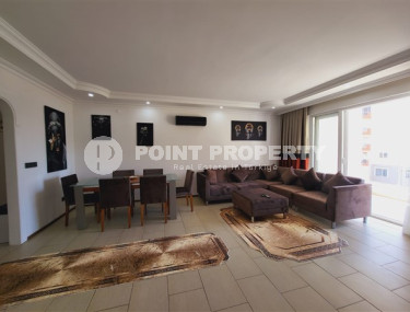 Spacious 2+1 apartment on the 4th floor in the center of the popular Mahmutlar area.-id-4008-photo-1