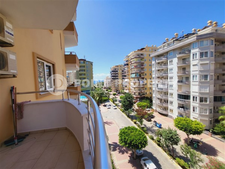 Spacious 2+1 apartment on the 4th floor in the center of the popular Mahmutlar area.-id-4008-photo-9