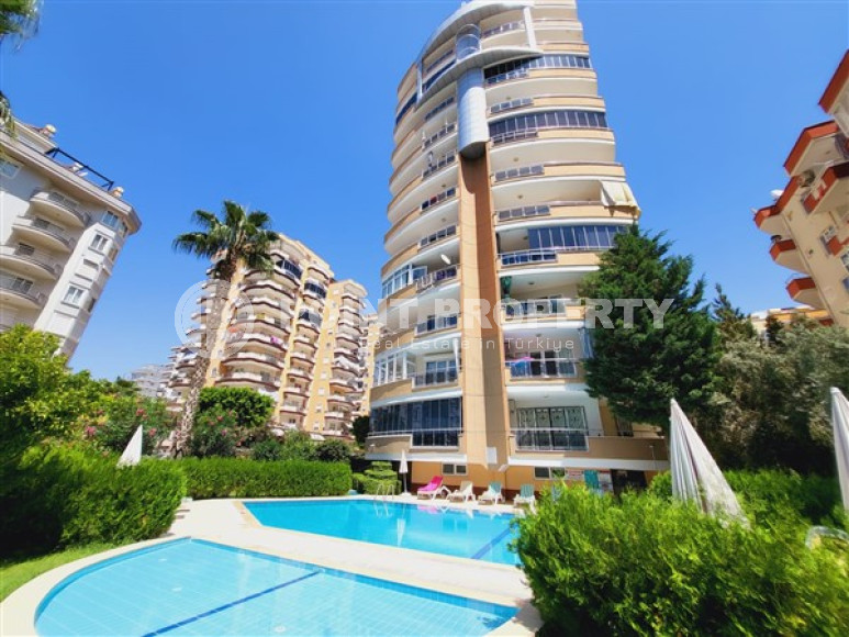 Spacious 2+1 apartment on the 4th floor in the center of the popular Mahmutlar area.-id-4008-photo-12