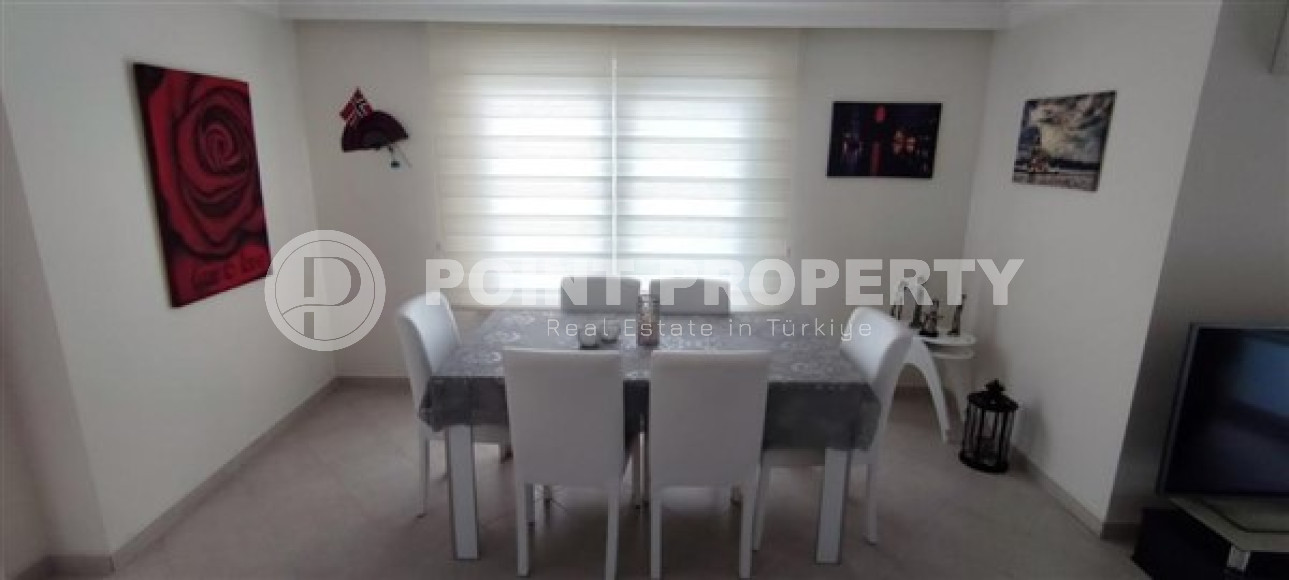 Bright modern duplex 3+1 on the 10th floor with an attic with a gorgeous panoramic view of the mountains.-id-4009-photo-2