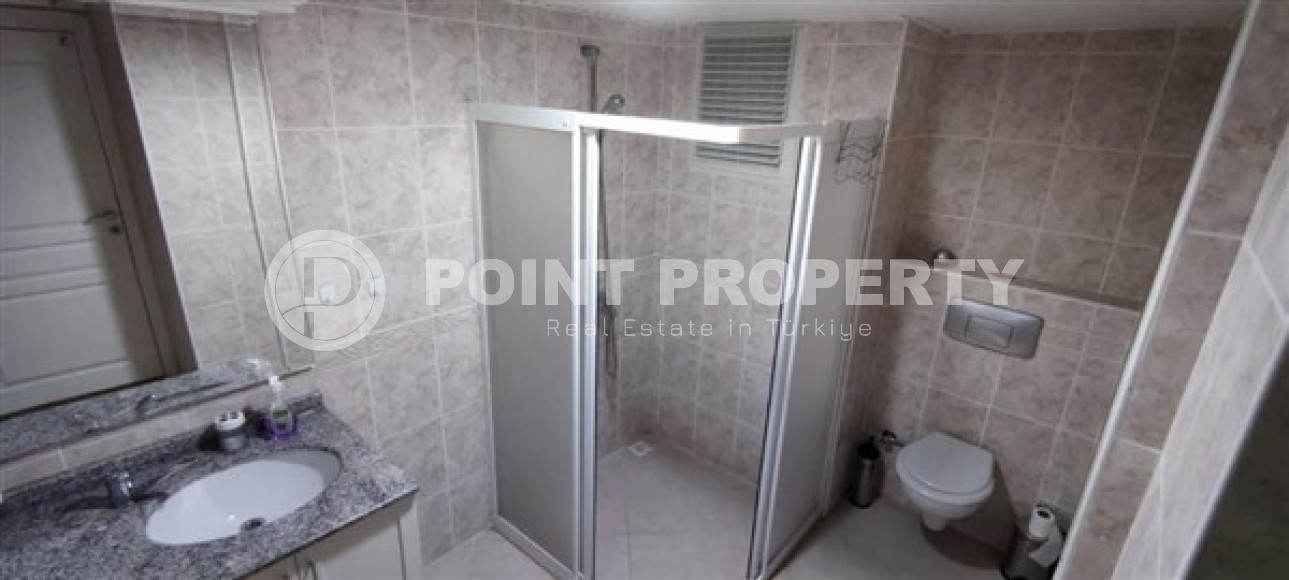 Bright modern duplex 3+1 on the 10th floor with an attic with a gorgeous panoramic view of the mountains.-id-4009-photo-15