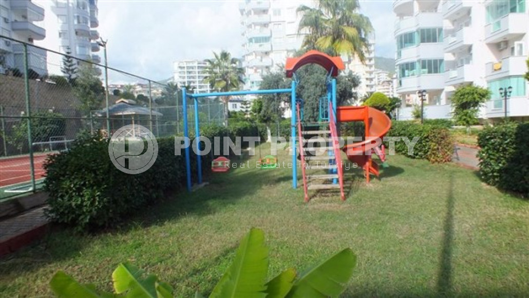 Bright modern duplex 3+1 on the 10th floor with an attic with a gorgeous panoramic view of the mountains.-id-4009-photo-17