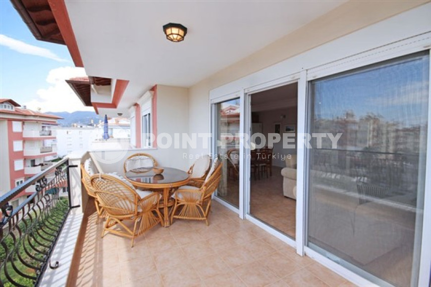 Укомплектованный мебелью пятикомнатный пентхаус 240 м2 в районе Оба-id-4015-фото-13