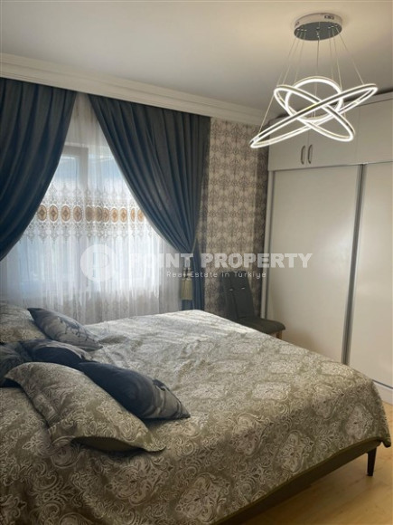 Большая квартира с тремя спальнями на 4-м этаже в самом центре Аланьи.-id-4018-фото-8