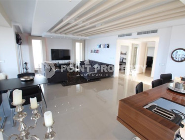 Роскошная вилла общей площадью 369 м2, с бассейном и садом в центральном районе Аланьи - Бекташ.-id-4019-фото-3