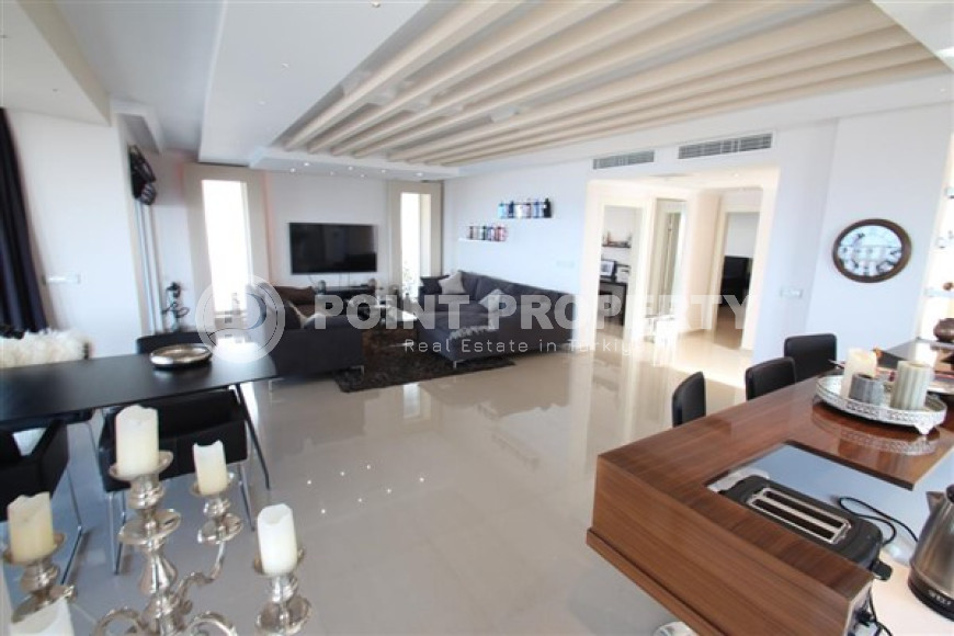 Роскошная вилла общей площадью 369 м2, с бассейном и садом в центральном районе Аланьи - Бекташ.-id-4019-фото-3