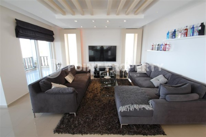 Роскошная вилла общей площадью 369 м2, с бассейном и садом в центральном районе Аланьи - Бекташ.-id-4019-фото-6