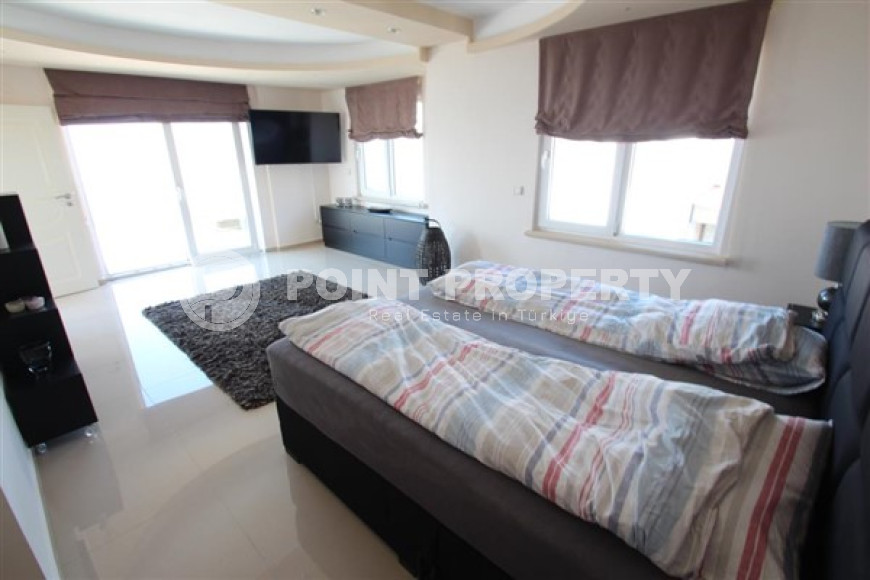 Роскошная вилла общей площадью 369 м2, с бассейном и садом в центральном районе Аланьи - Бекташ.-id-4019-фото-8