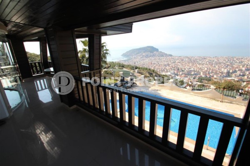 Роскошная вилла общей площадью 369 м2, с бассейном и садом в центральном районе Аланьи - Бекташ.-id-4019-фото-21