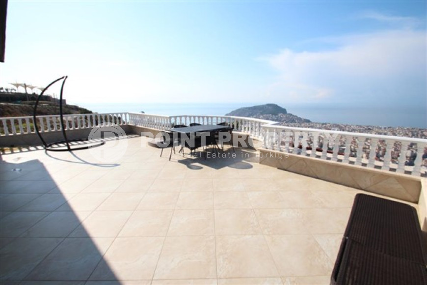 Роскошная вилла общей площадью 369 м2, с бассейном и садом в центральном районе Аланьи - Бекташ.-id-4019-фото-22