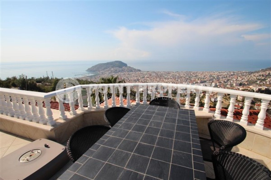 Роскошная вилла общей площадью 369 м2, с бассейном и садом в центральном районе Аланьи - Бекташ.-id-4019-фото-23